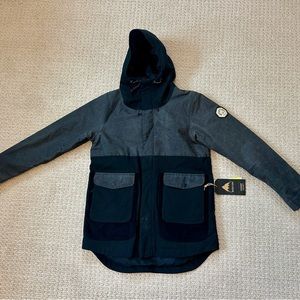 Burton Covert Winter Jacket. Black and Grey. size Medium. snowboarding jacket.